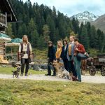 Mange, prie, aboie : comédie canine sur Netflix