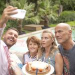 Le Cadeau d’anniversaire sur Netflix : une fête familiale tourne au chaos