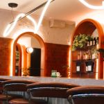 Mousse, le coffee shop x salon de coiffure de l'influenceuse Natoo dans le Marais