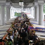 Le marché de Grenelle, le marché du 15e arrondissement sous le métro aérien