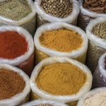 Épices Shira ouvre sa première épicerie à Paris dédiée aux épices et à la cuisine méditerranéenne