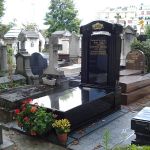 Le Cimetière de Passy, en face de la Tour Eiffel