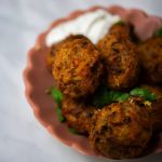 La recette des beignets de courgettes de la cheffe Chloé Monchalin du restaurant Filakia 