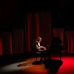 Une vie au bout des doigts, le spectacle de la pianiste Valérie Marie au théâtre Tristan Bernard