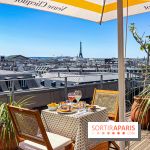 La terrasse estivale du Printemps Haussmann 2025 avec vue sur Paris et la Tour Eiffel