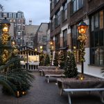 Noël 2024 à Paris : bar à chocolat & gourmandises sur la terrasse de l'hôtel Les Jardins du Marais