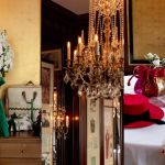 Le Marché de Noël 2025 du Fouquet's Paris : idées cadeaux et ateliers gratuits pour les enfants