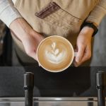 La Course des Cafés, la course emblématique des serveurs et serveuses de retour après 13 ans