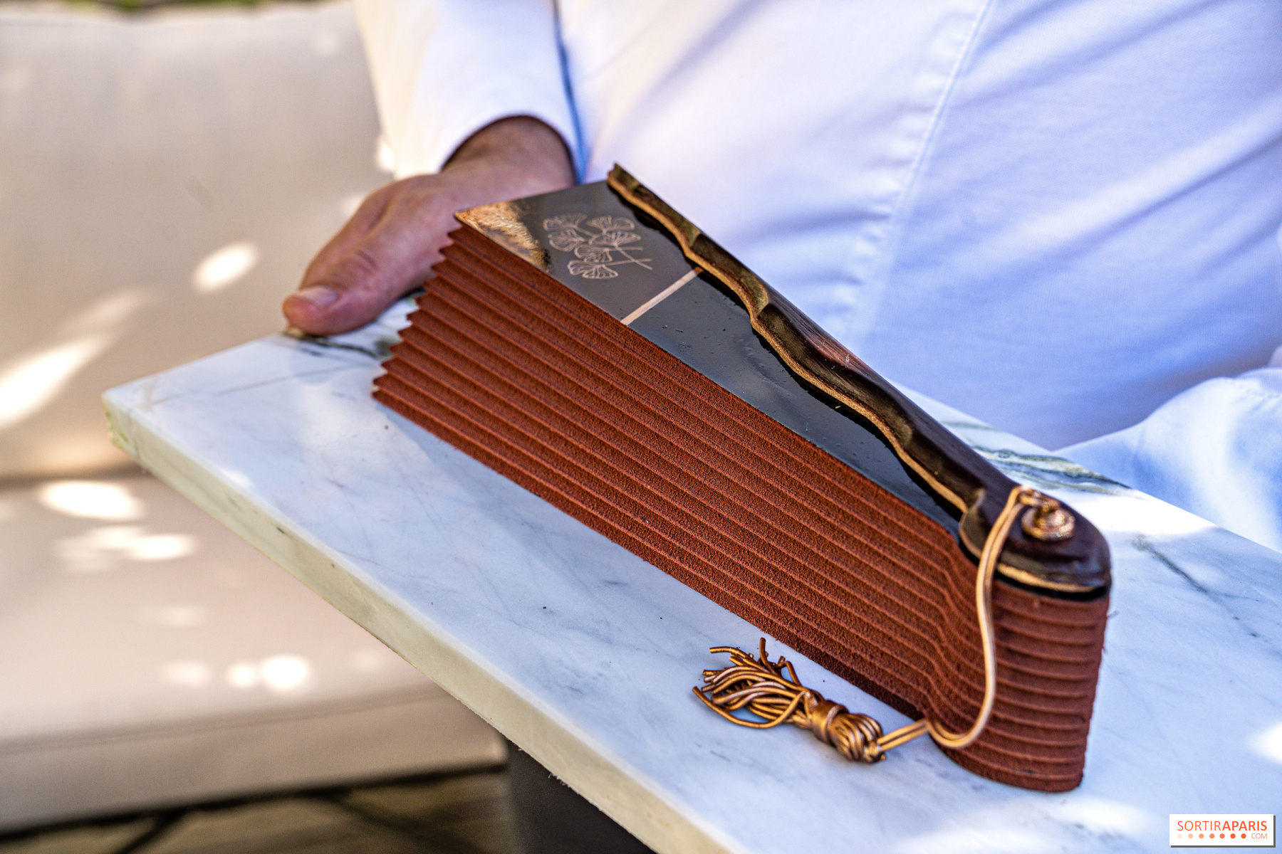 Bûche de Noël éventail 2022 du Mandarin Oriental, Paris par Adrien