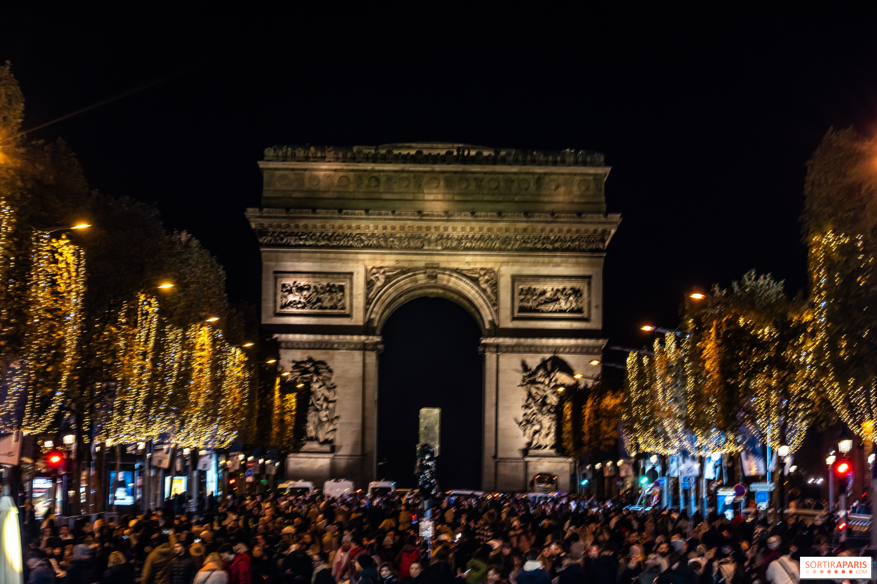 Les Illuminations de Noël des Champs-Élysées 2023-2024