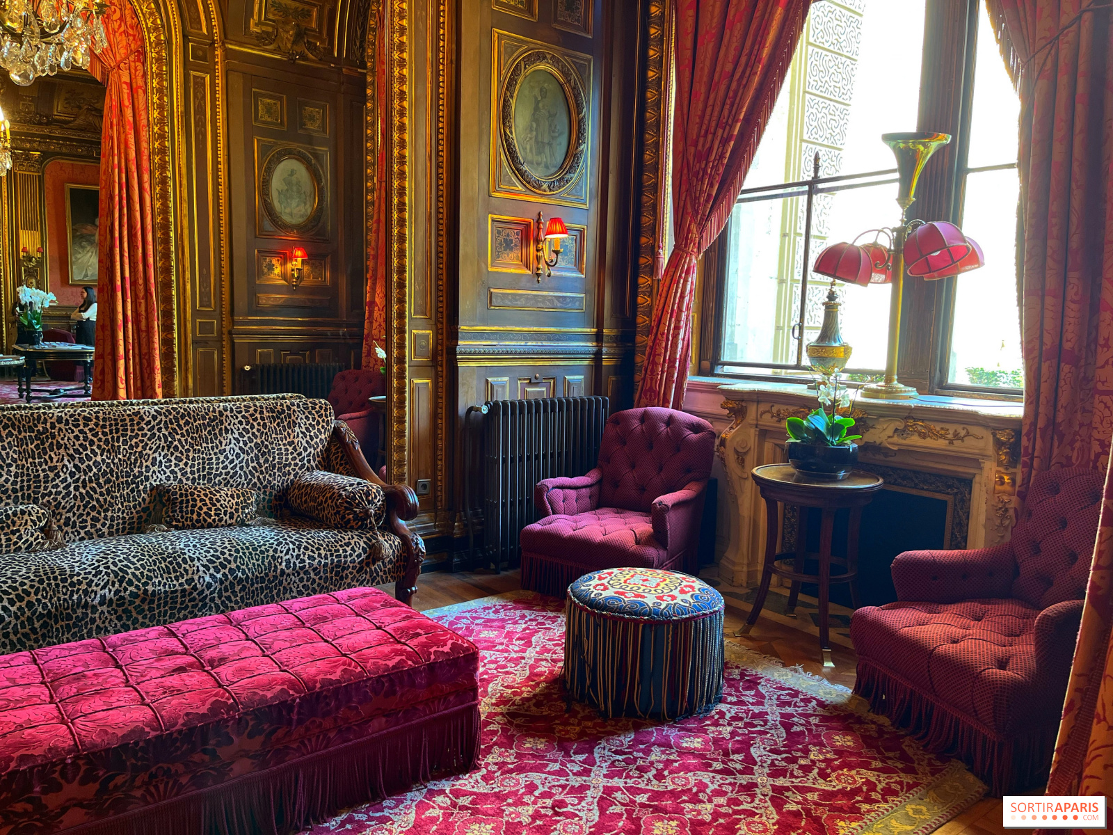 Rondleiding door het Hôtel de la Païva, een mysterieuze residentie met ...