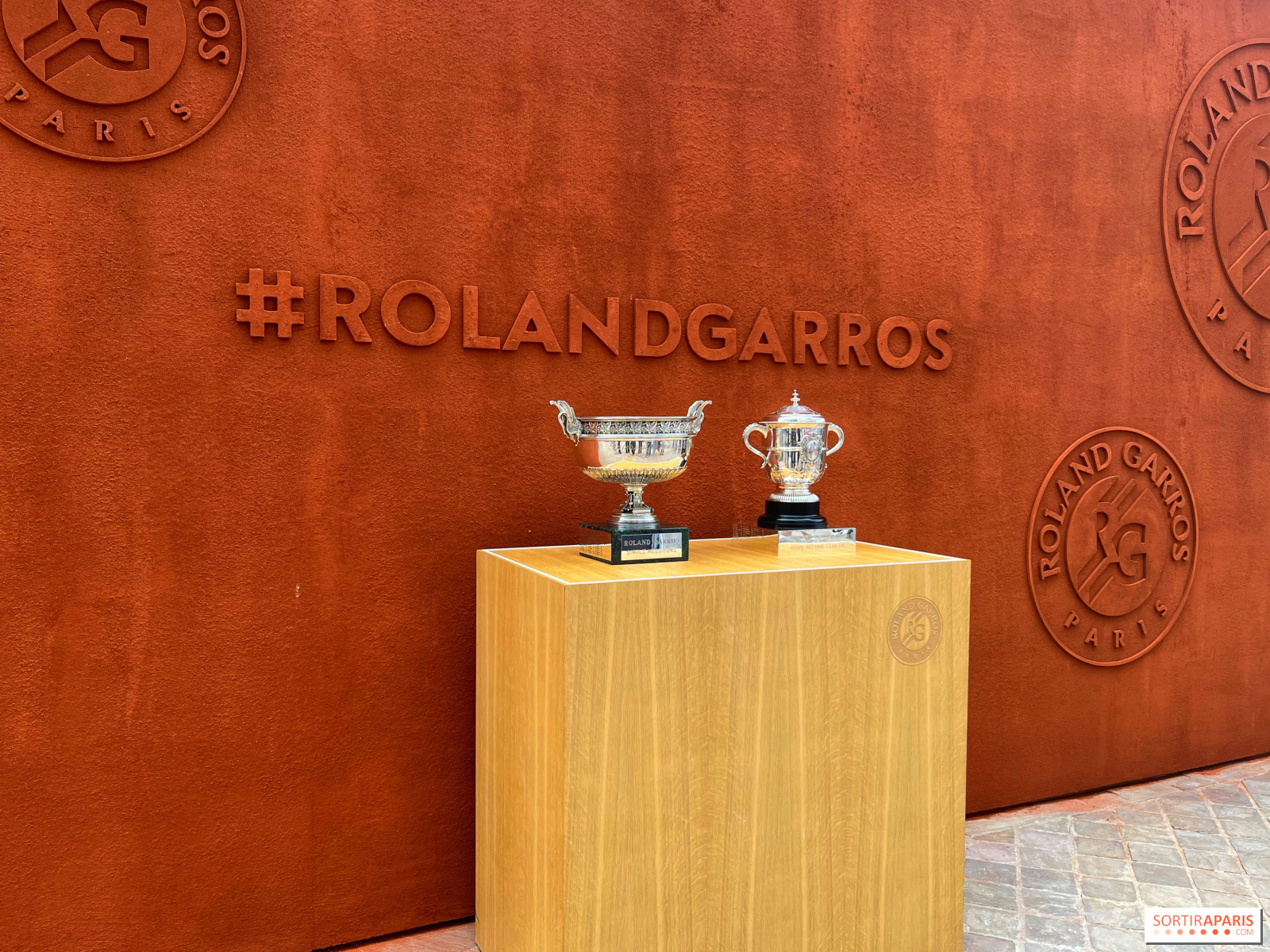 Roland-Garros 2023: quanto ganham os participantes no torneio de ténis de  Paris? 