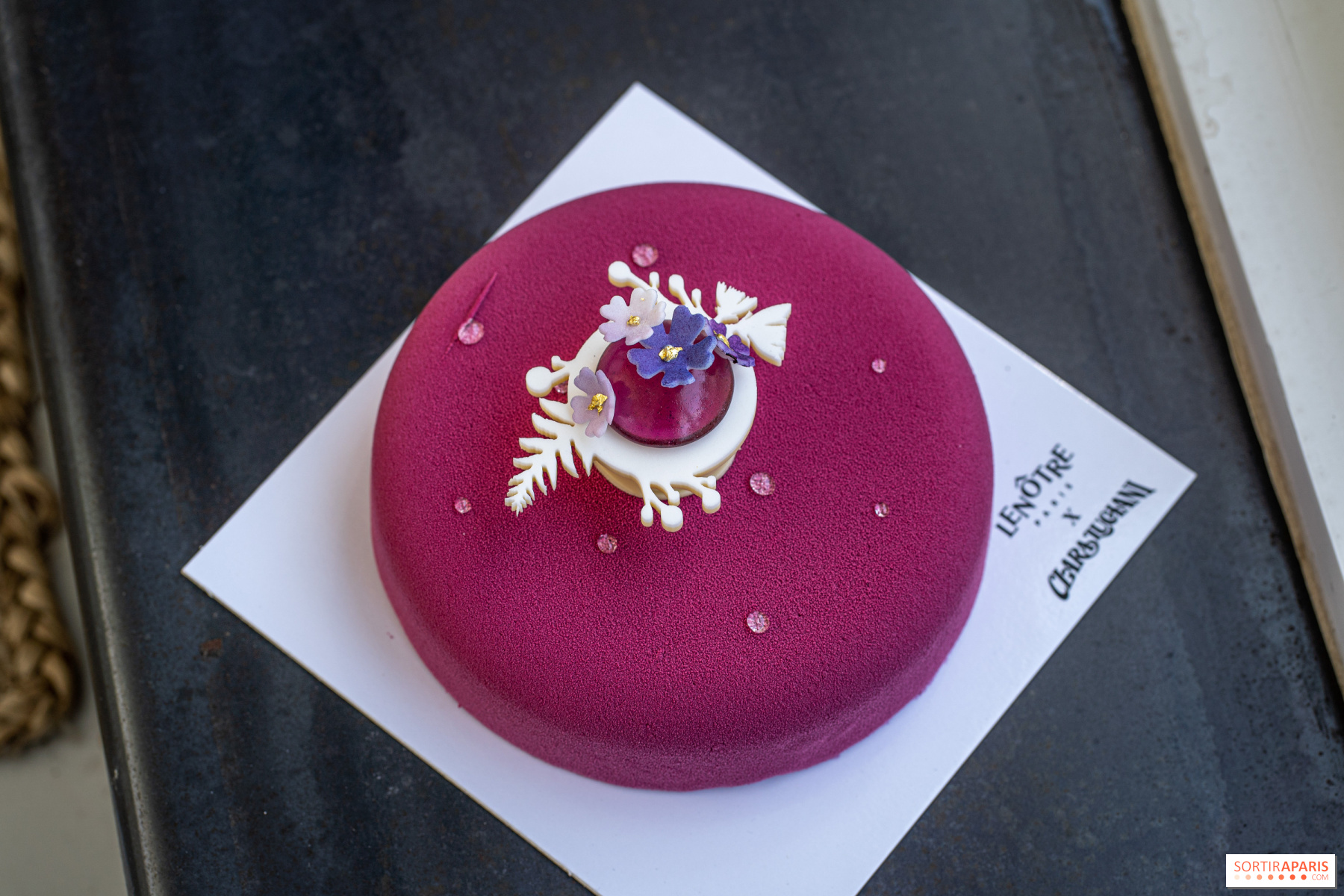 Mother's Day Velvet Cake by Lenôtre & Clara Luciani, a gourmet treat for  the whole family - Sortiraparis.com