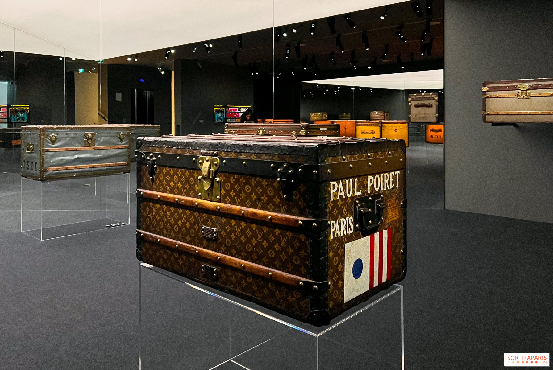 La Galerie Louis Vuitton • Paris je t'aime - Tourist office