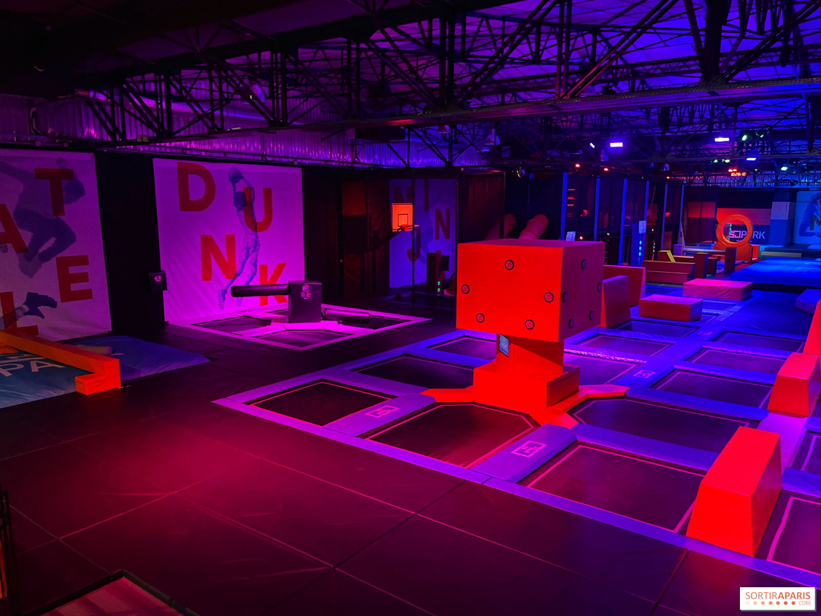 Laser Quest offers a captivating 1000 m² multi-level gaming experience in  Herblay, France 