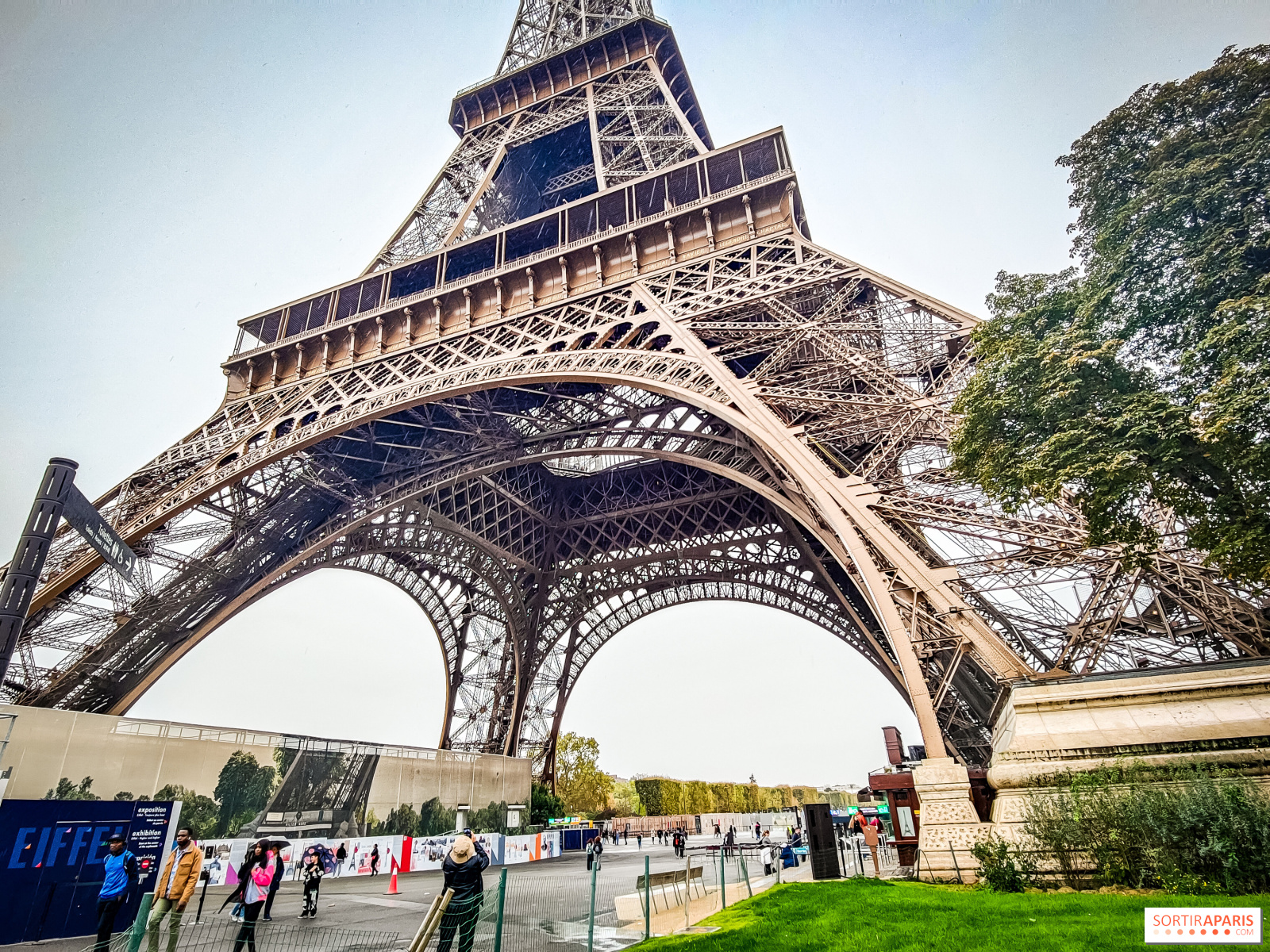 Album Photos Tour Eiffel Une Exposition In dite Gratuite En Hommage Album Photos Tour Eiffel Une Exposition In dite Gratuite En Hommage