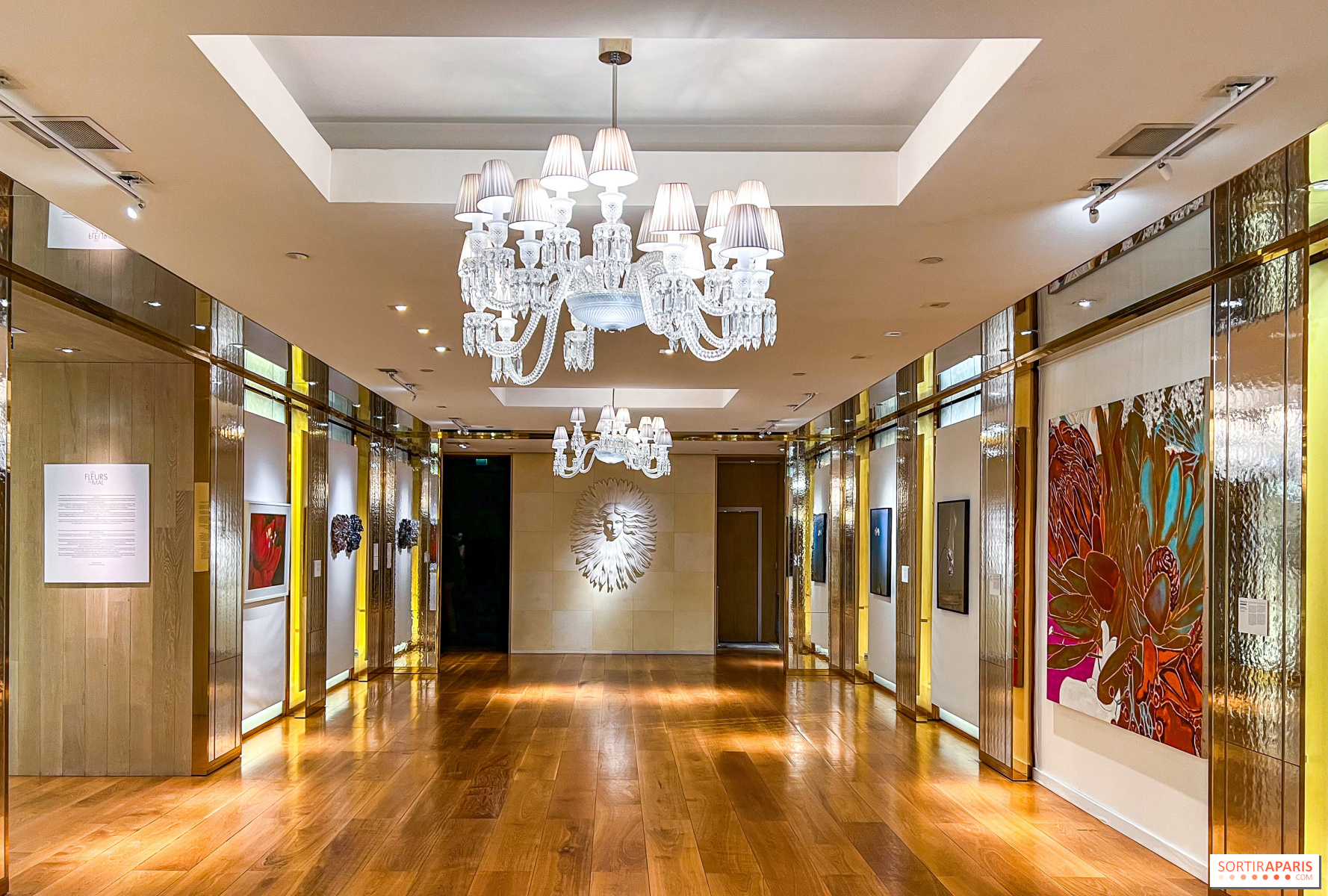 Les Fleurs du Mal, the free exhibition that captures the beauty of the  ephemeral at Maison Guerlain 