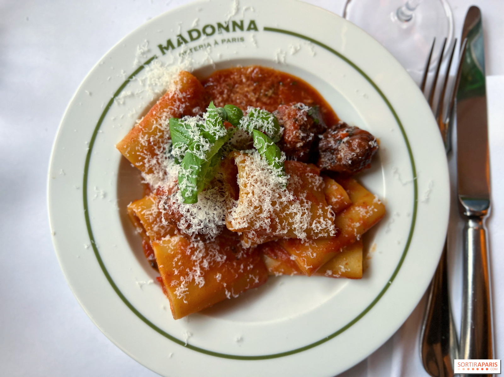 Madonna, brasserie italienne conviviale et ses plats de pasta réconfortants