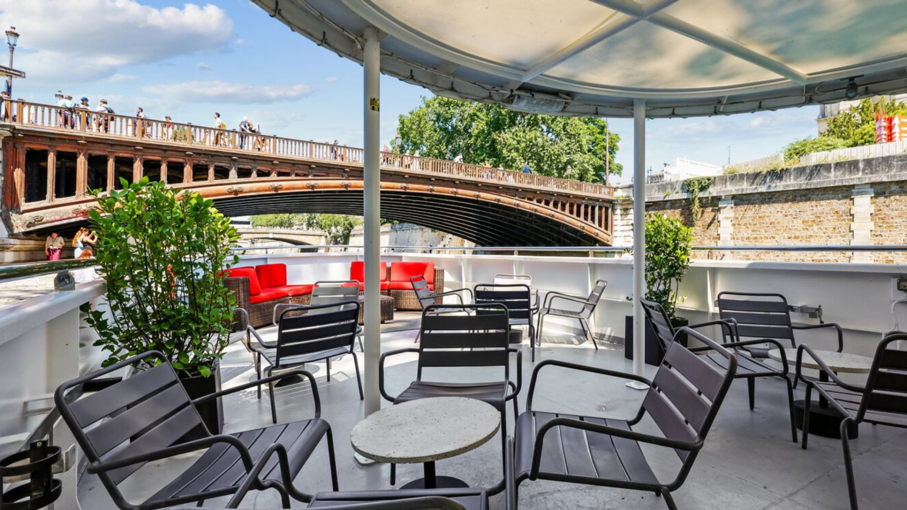 L'Instant sur Seine – 5ème : La nouvelle terrasse éphémère face à Notre