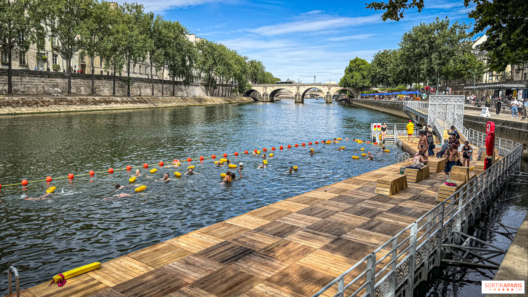 Piscine en plein air à Paris