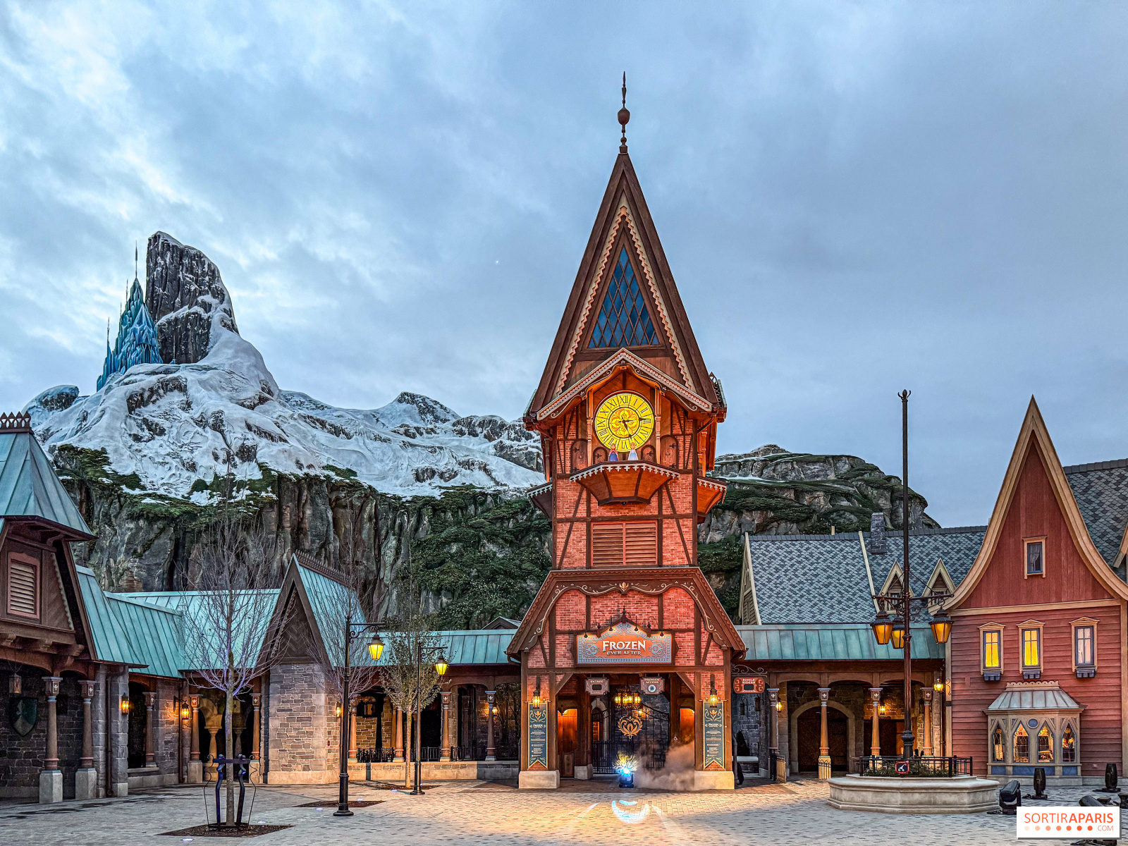 frozen-ever-after-de-attractie-rond-de-sneeuwwitje-in-disneyland