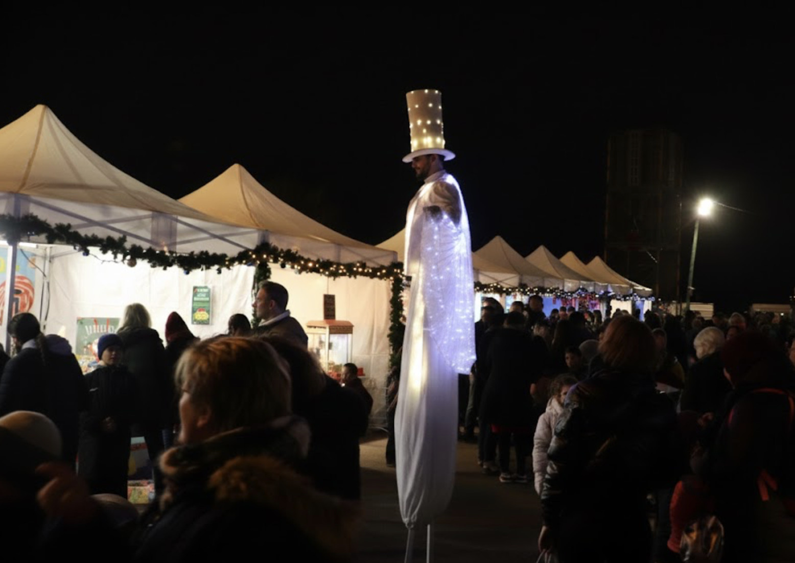 Deze kerstmarkt in Val-de-Marne belooft dit weekend vuurwerk, een treintje en magie.