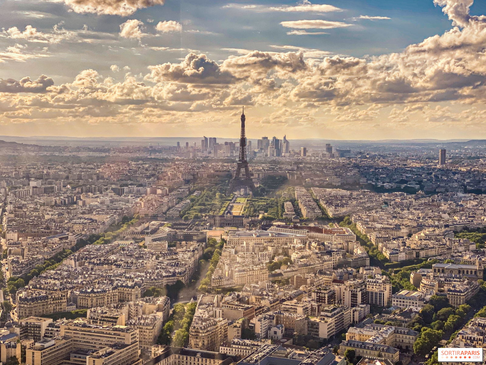 The Tour Montparnasse, a 360° view of Paris 
