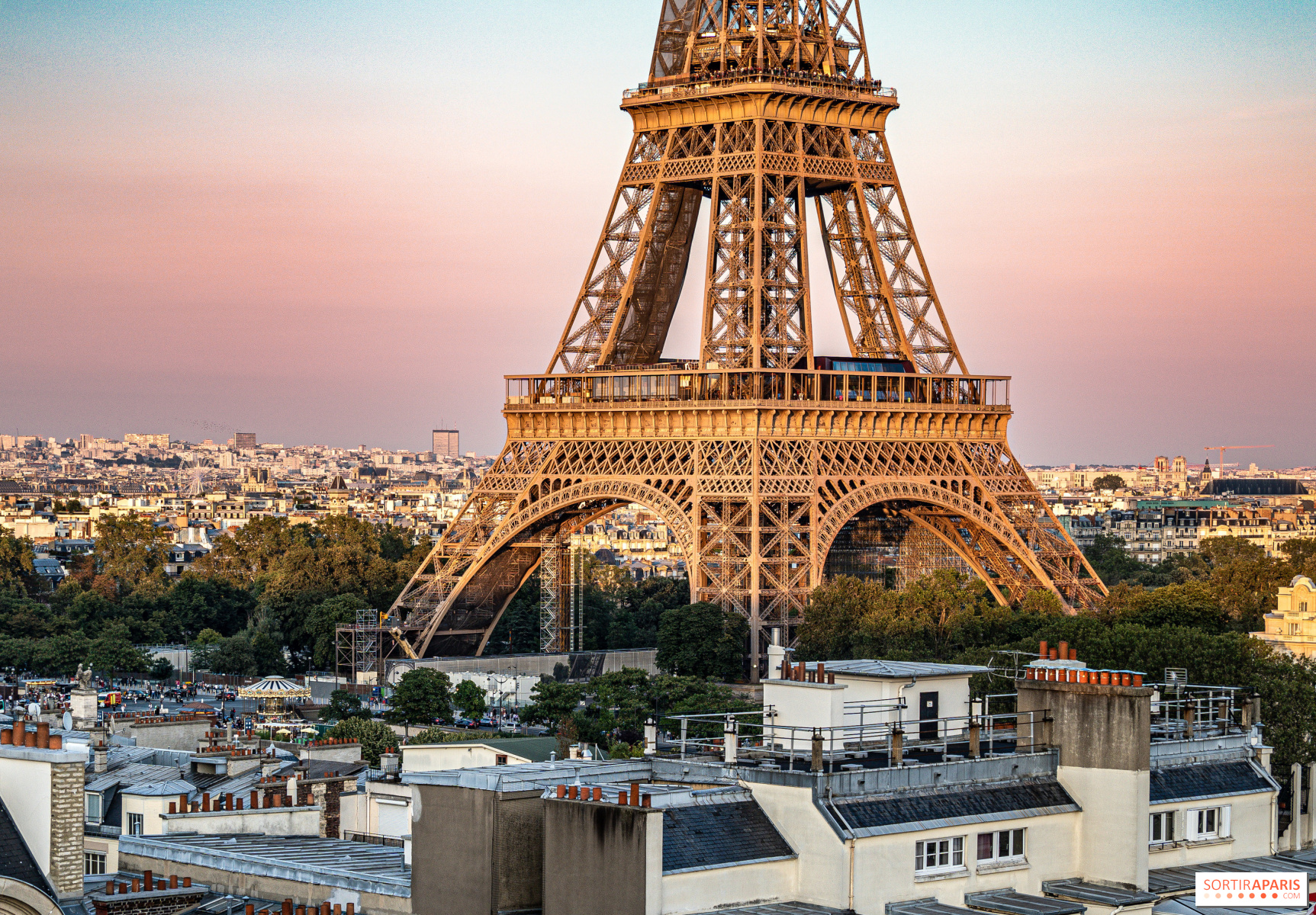 Capodanno 2023-2024 sulla Torre Eiffel alla Madame Brasserie 