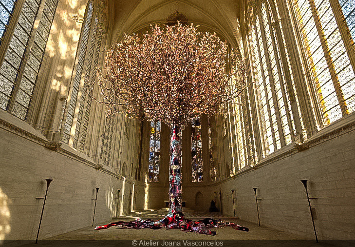 Joana Vasconcelos Investit La Sainte Chapelle Du Ch Teau De Vincennes Avec Son Uvre Monumentale