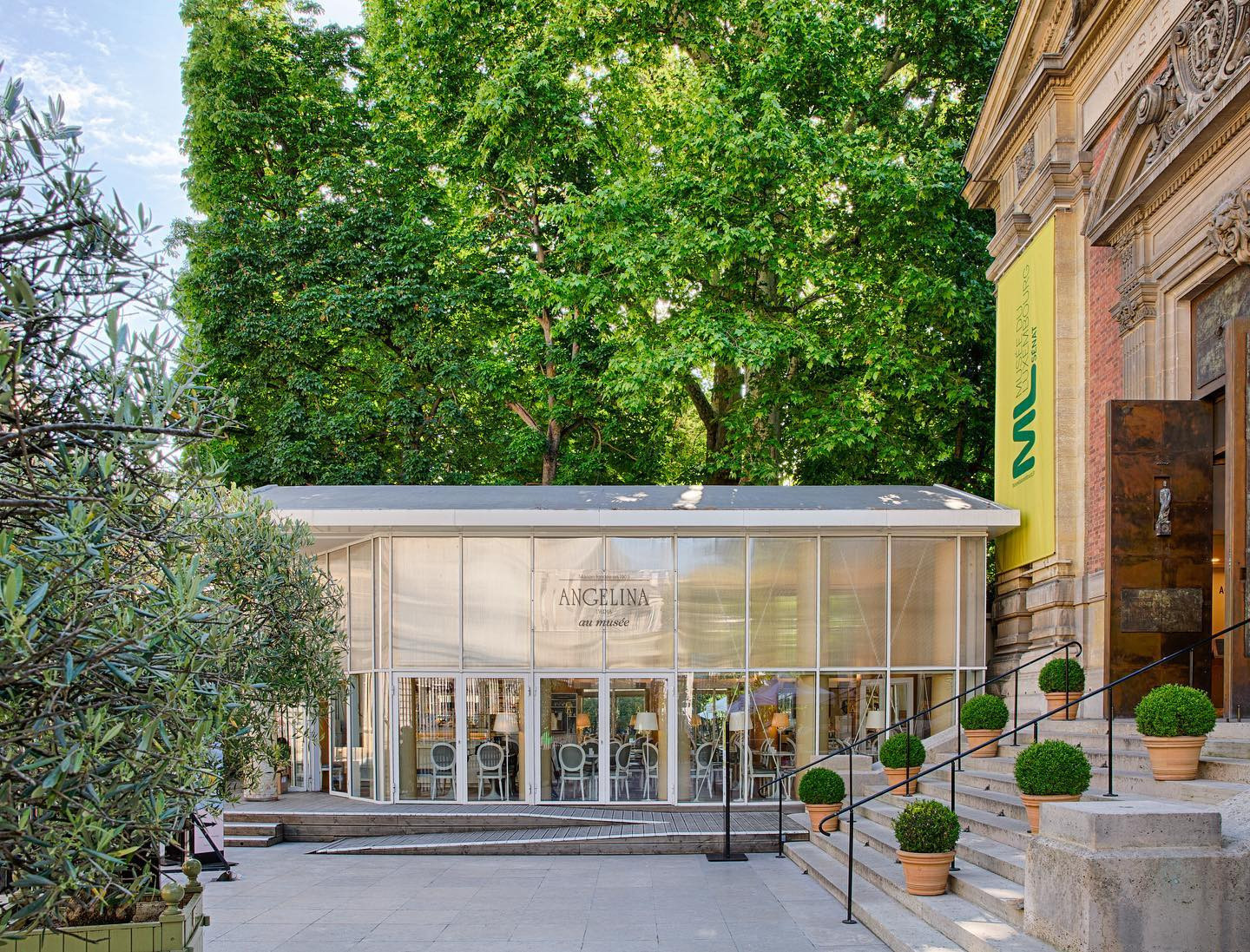 Louis Vuitton - Hotel Luxembourg parc Paris ****, OFFICIAL SITE