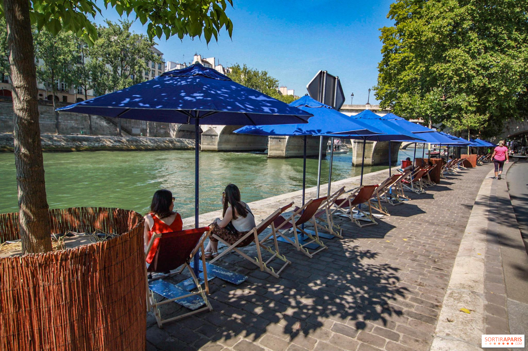 Paris in the Summer: Weather, Festivals, & Things to Do (2023)