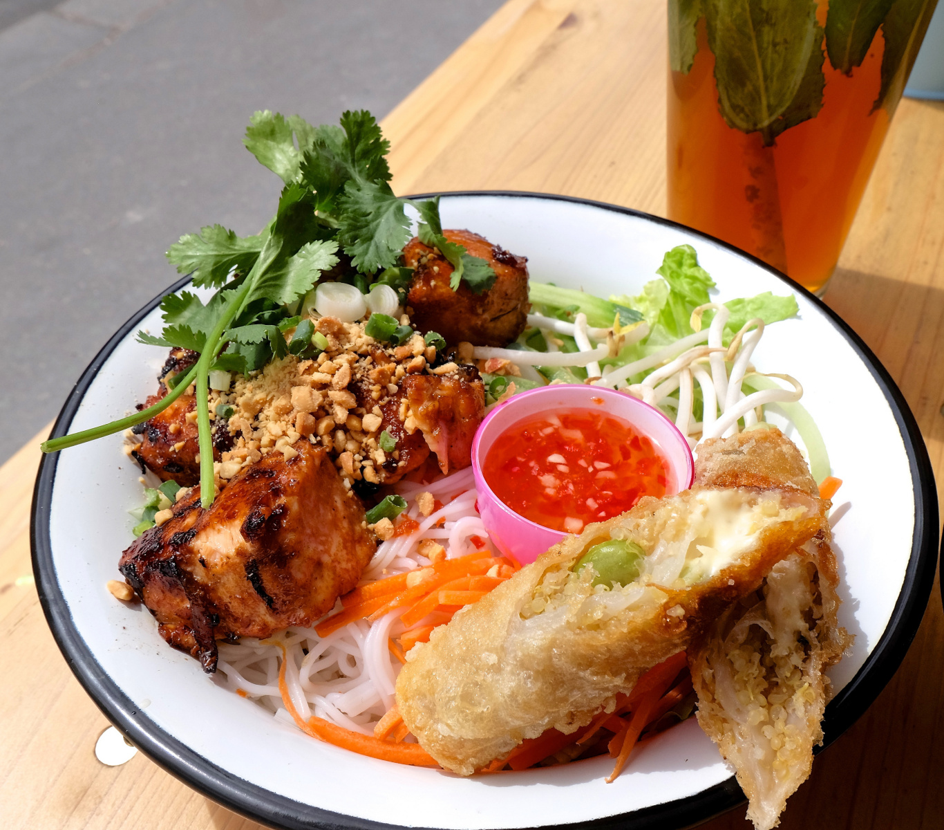 We Cantine — Vietnamese Restaurant