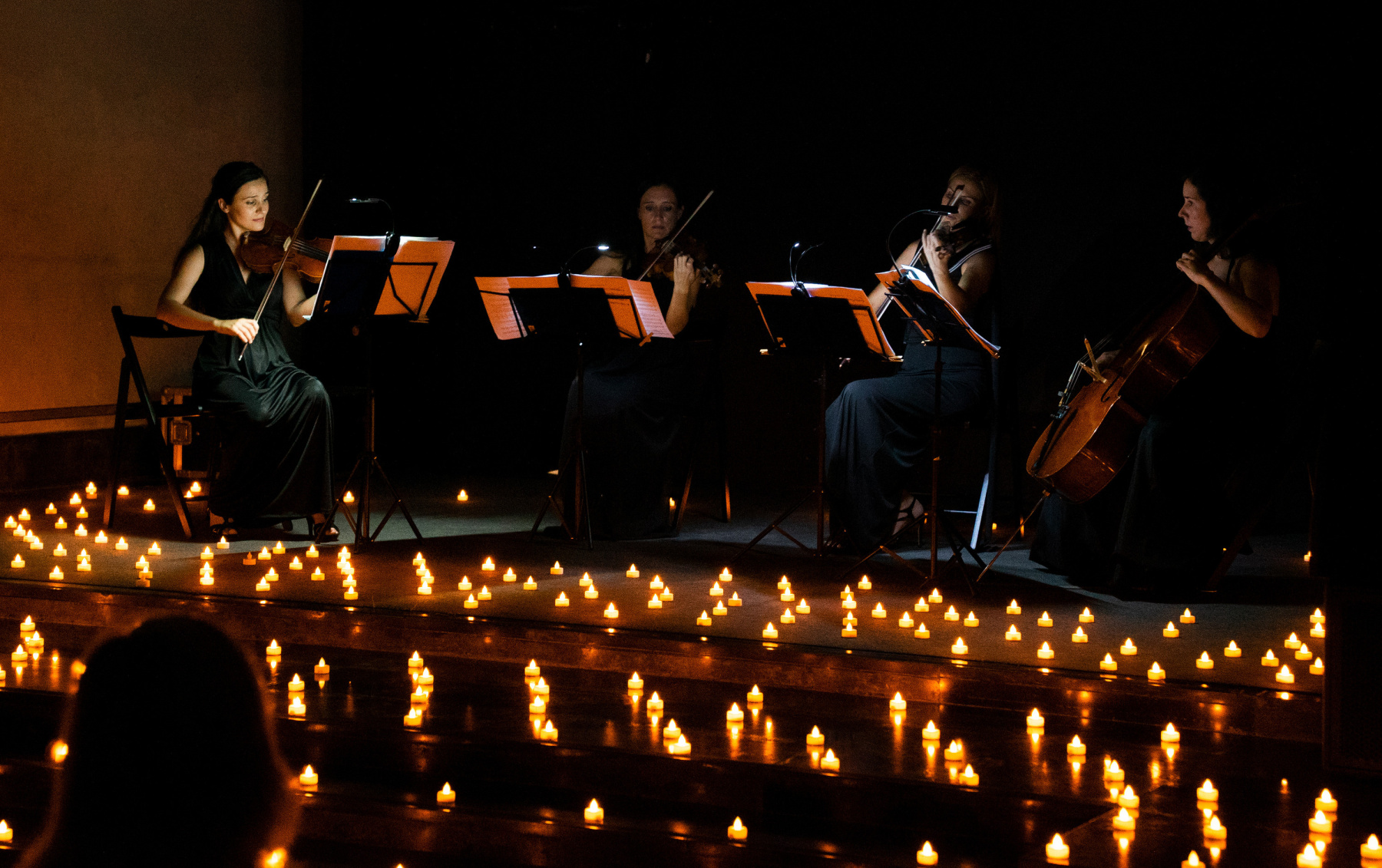 Halloween 2023: um concerto de música dos filmes de terror mais cultuados  no Folies Bergère 