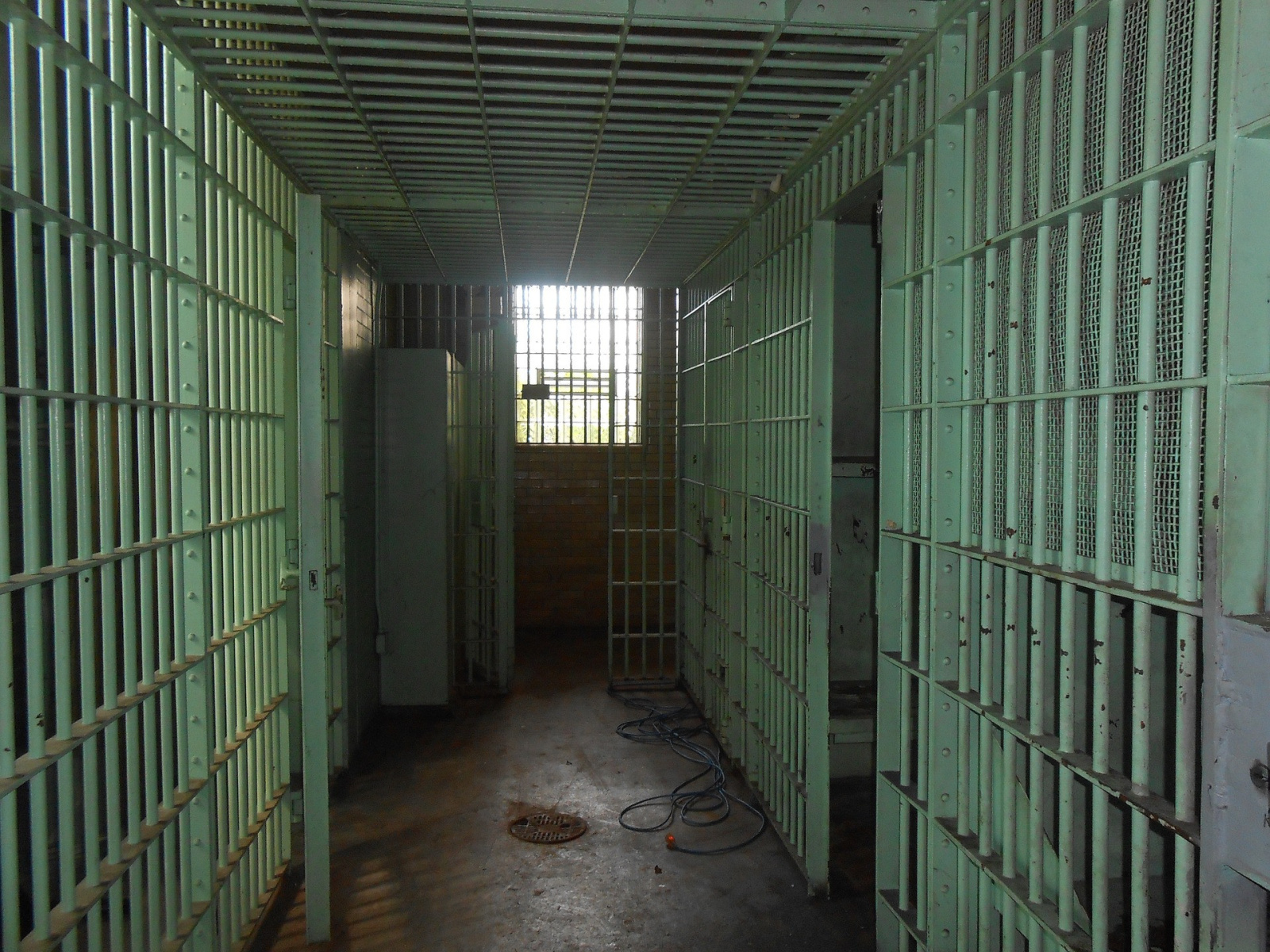 Coupable... ou presque ? Découvrez La Prison Bêta, l'escape game de The Exit à Poissy