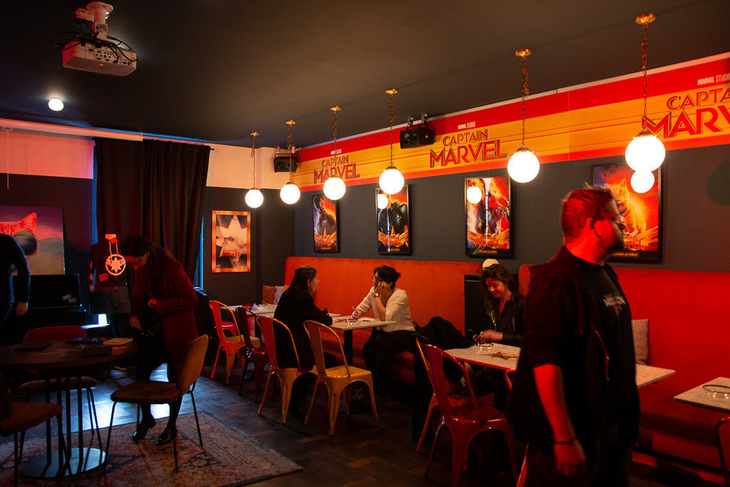 Central Park 90's: temporary bar devoted to the 90's and Captain Marvel in  Paris 