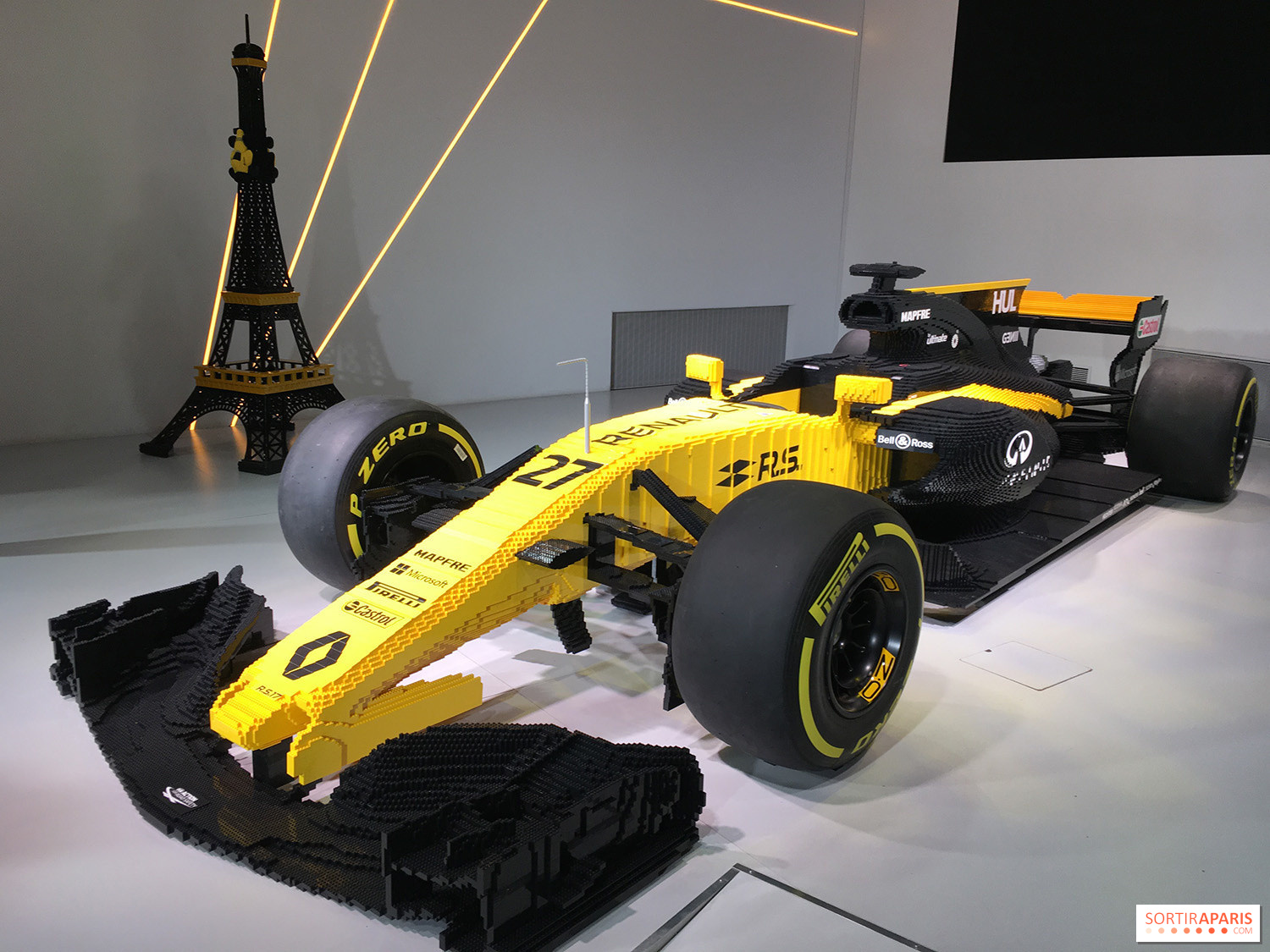 Découvrez une Formule 1 Renault RS17 100% LEGO® à l'Atelier Renault 