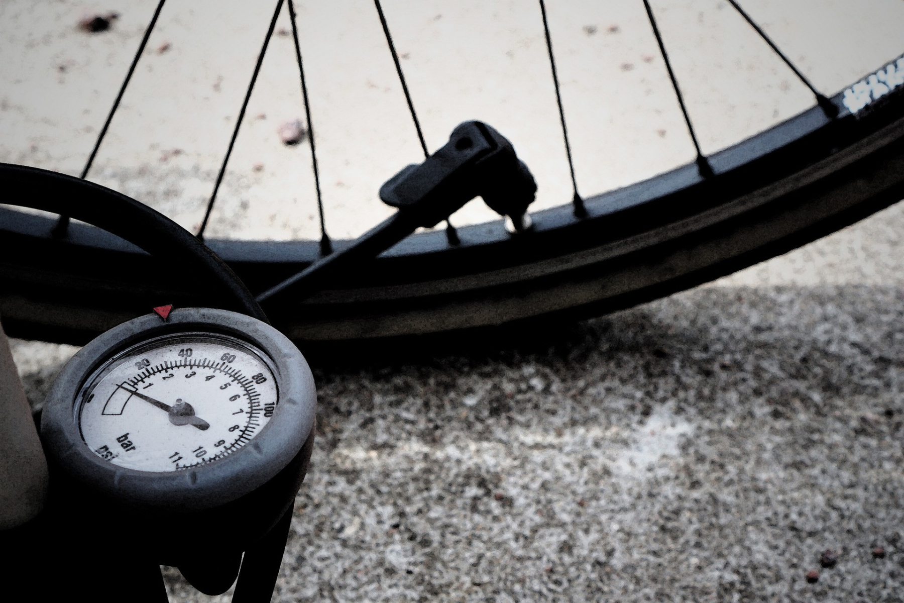 9 conseils pour éviter des crevaisons dans un vélo électrique