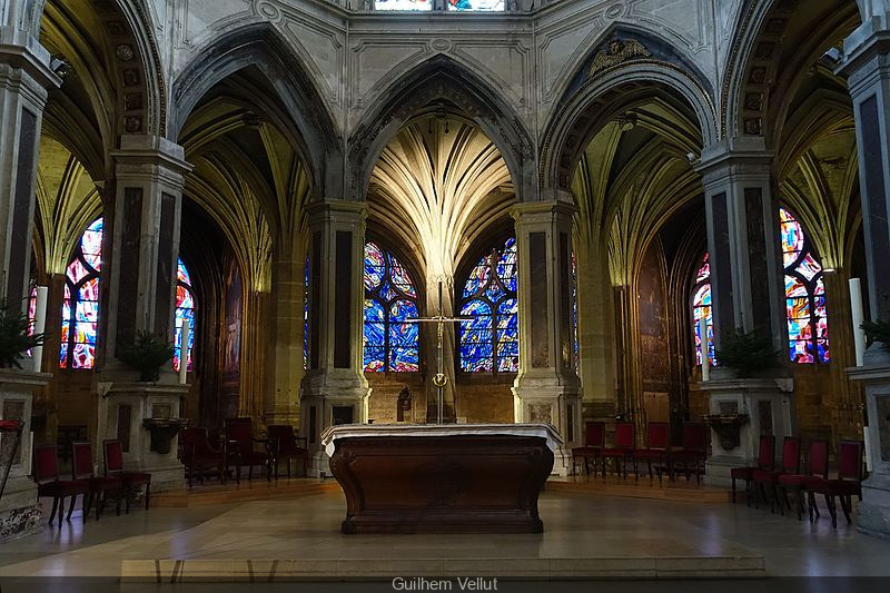 The Sainte-Chapelle and its 1113 stained-glass windows, a true