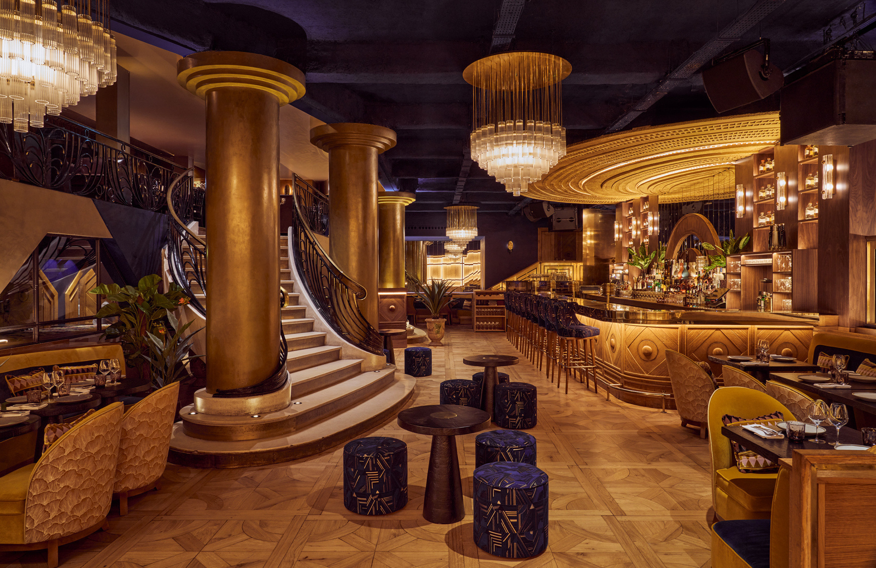 Un pop-up mode et artisanat latino au cœur du bar iconique du Manko Paris, avenue Montaigne