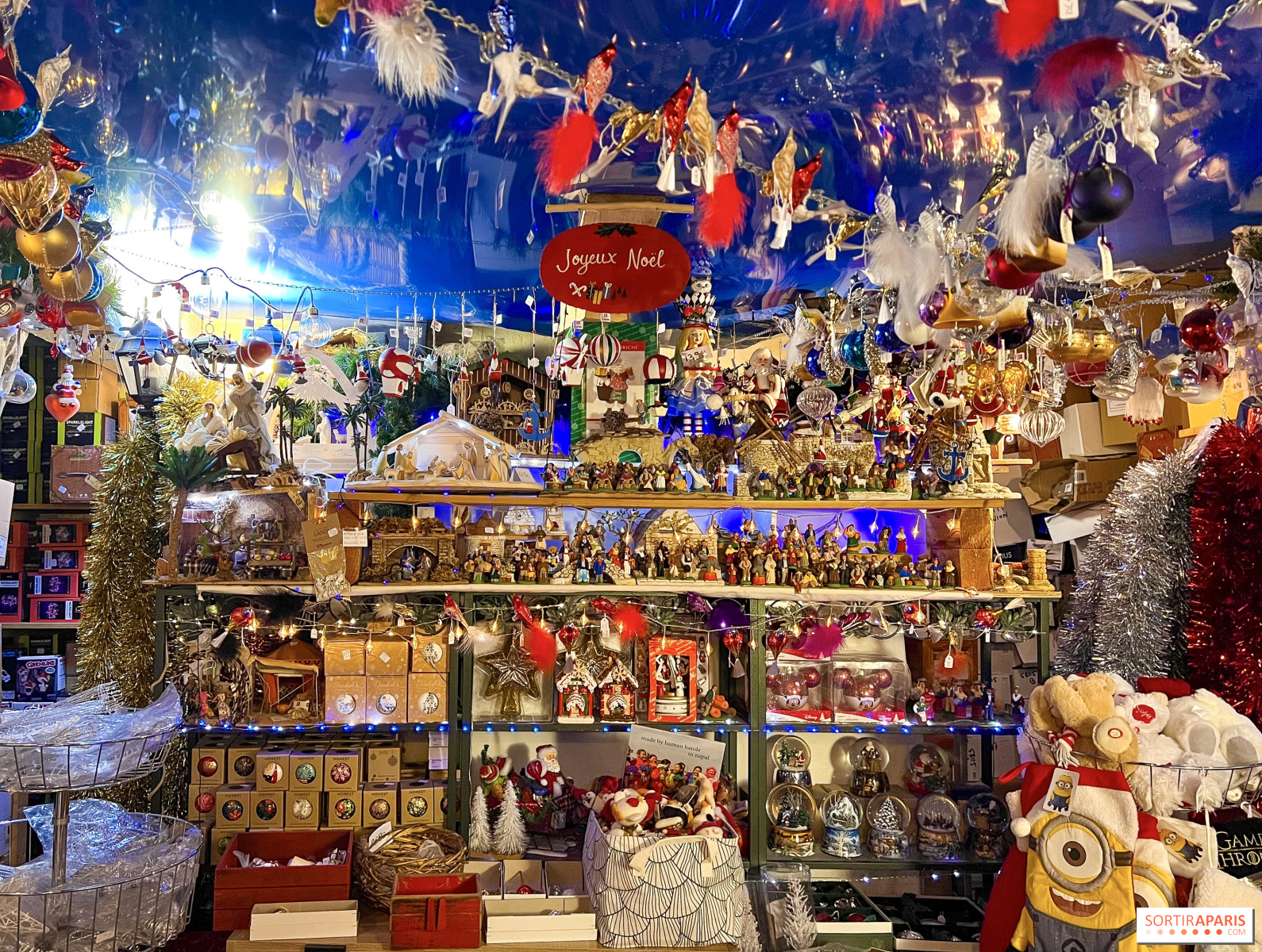 Il était une fois, la boutique parisienne insolite qui vend des décorations  de Noël toute l'année ! 