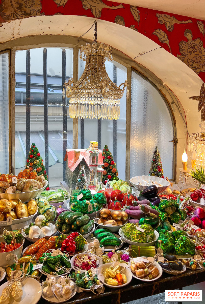 Astier de Villatte, the atypical little Parisian store and wonderful  Christmas decorations 
