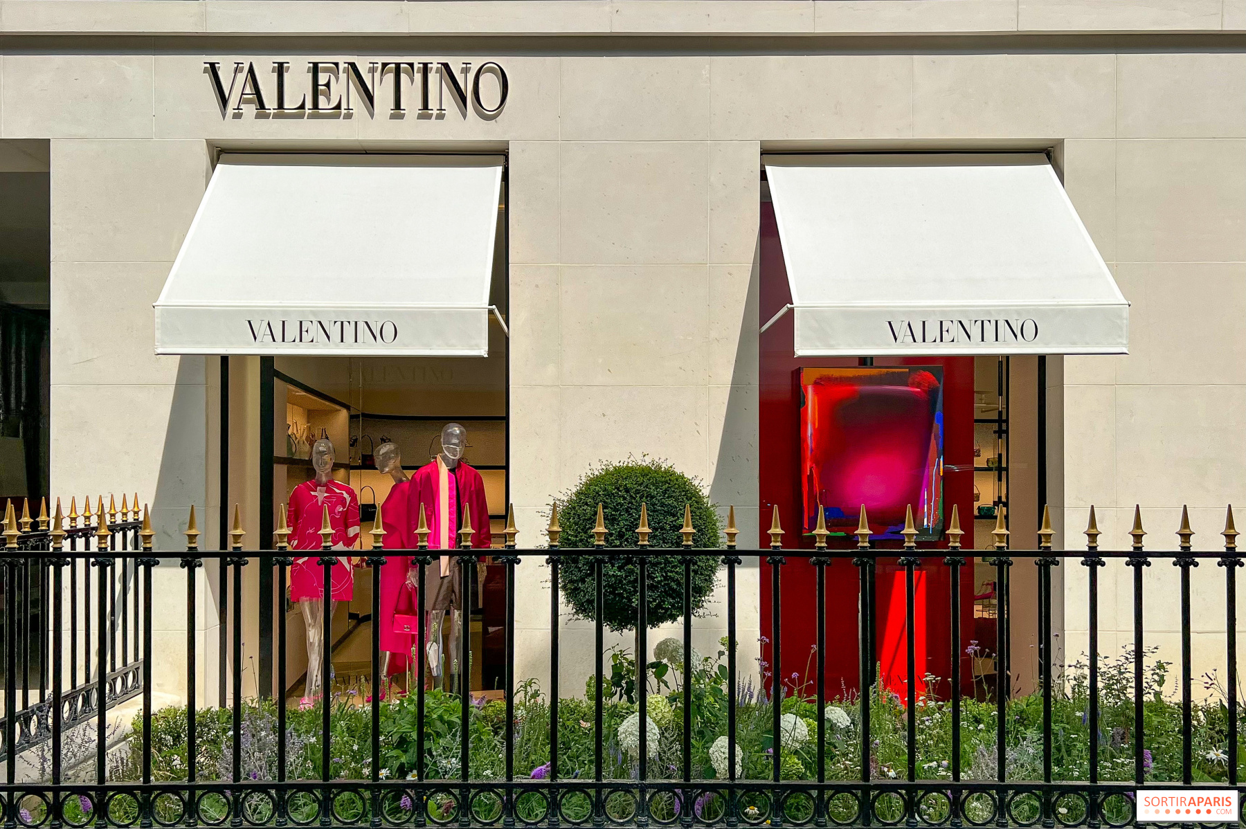 Paris Fashion Week 2024: images from the Valentino Haute Couture Spring ...