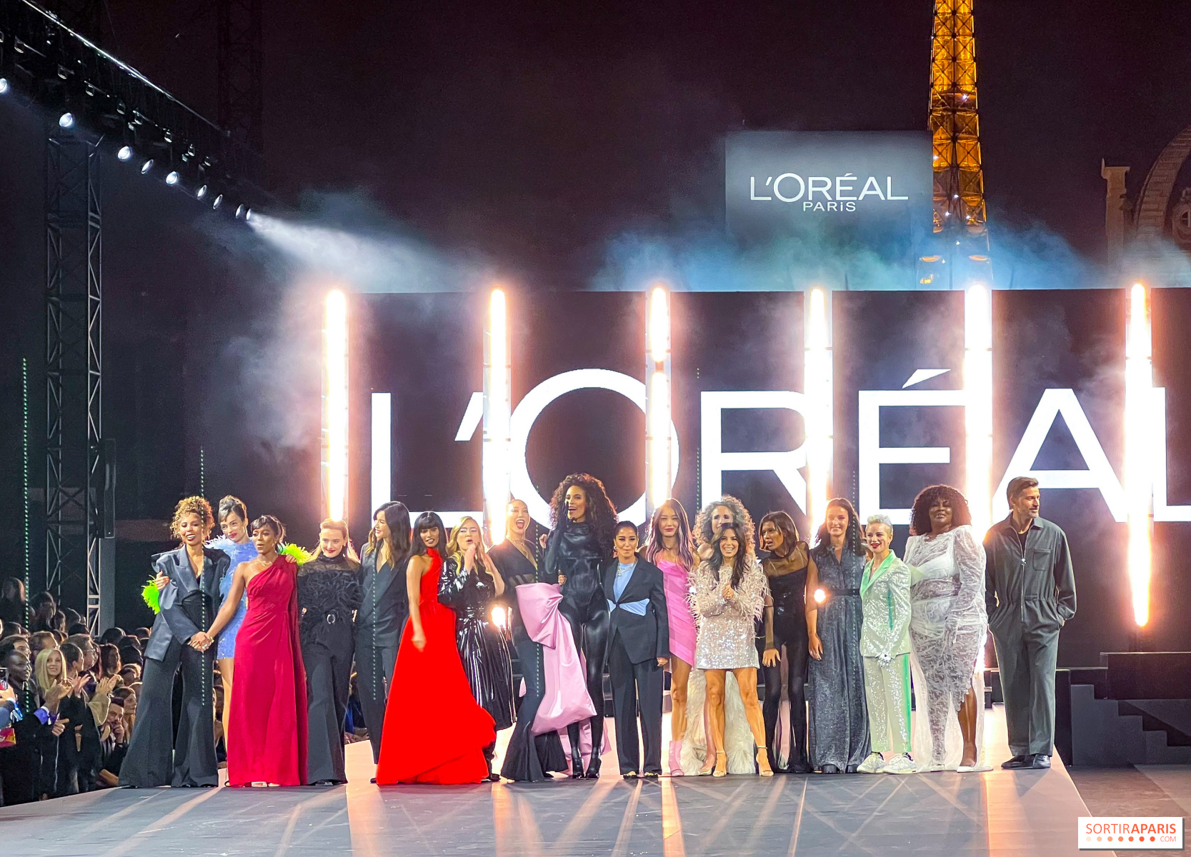Paris Fashion Week mark your calendars! The L'Oréal Paris 2023 "Girl