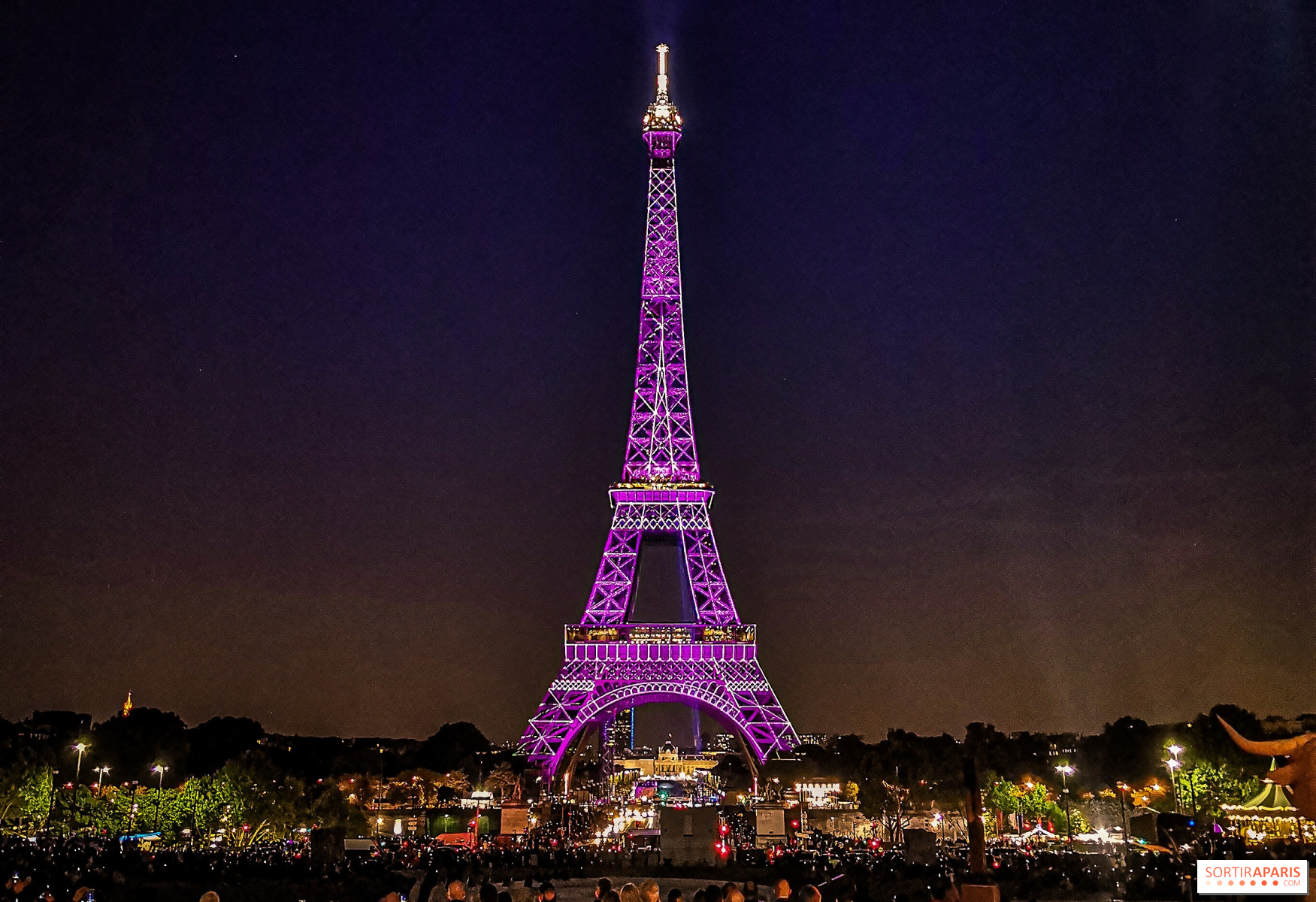 The Eiffel Tower turns pink for Pink October 2022