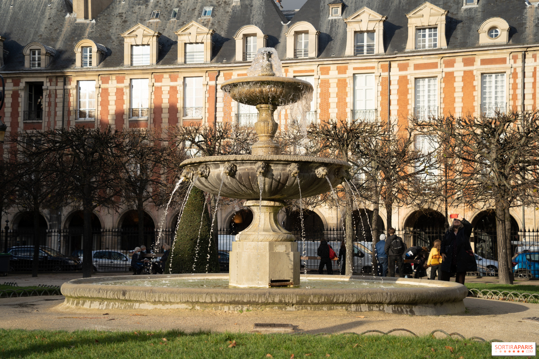Le Marais and Place des Vosges, The Marais District & Place des Vosges  Paris, Tourism information and hotels nearby