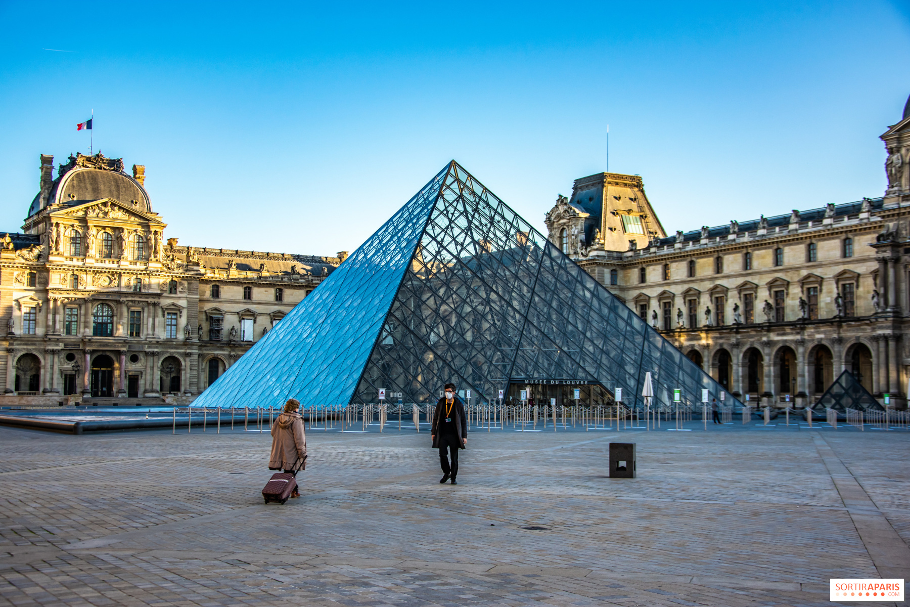 The Louvre unveils all its collections online - Sortiraparis.com