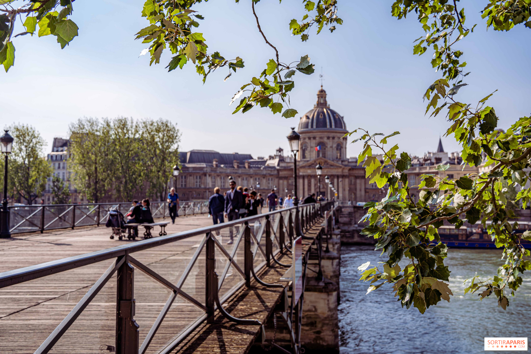 Paris: listed as historic monument, the Pont des Arts will be