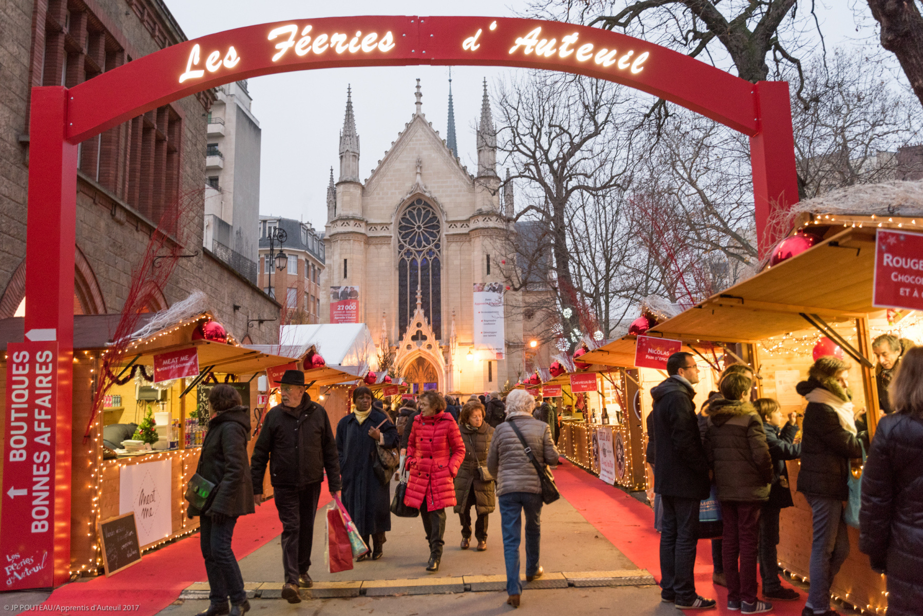 Fééries d'Auteuil Christmas Market is one of the most unforgettable Christmas markets in Paris