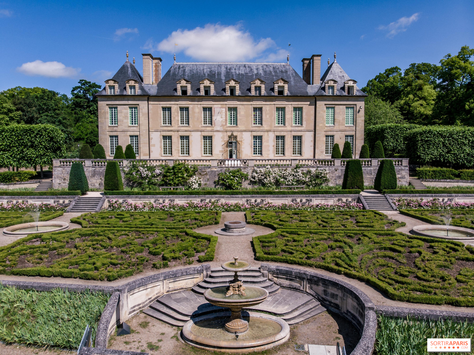 Descubra o Château d'Écouen, uma joia do Renascimento e um museu nacional 