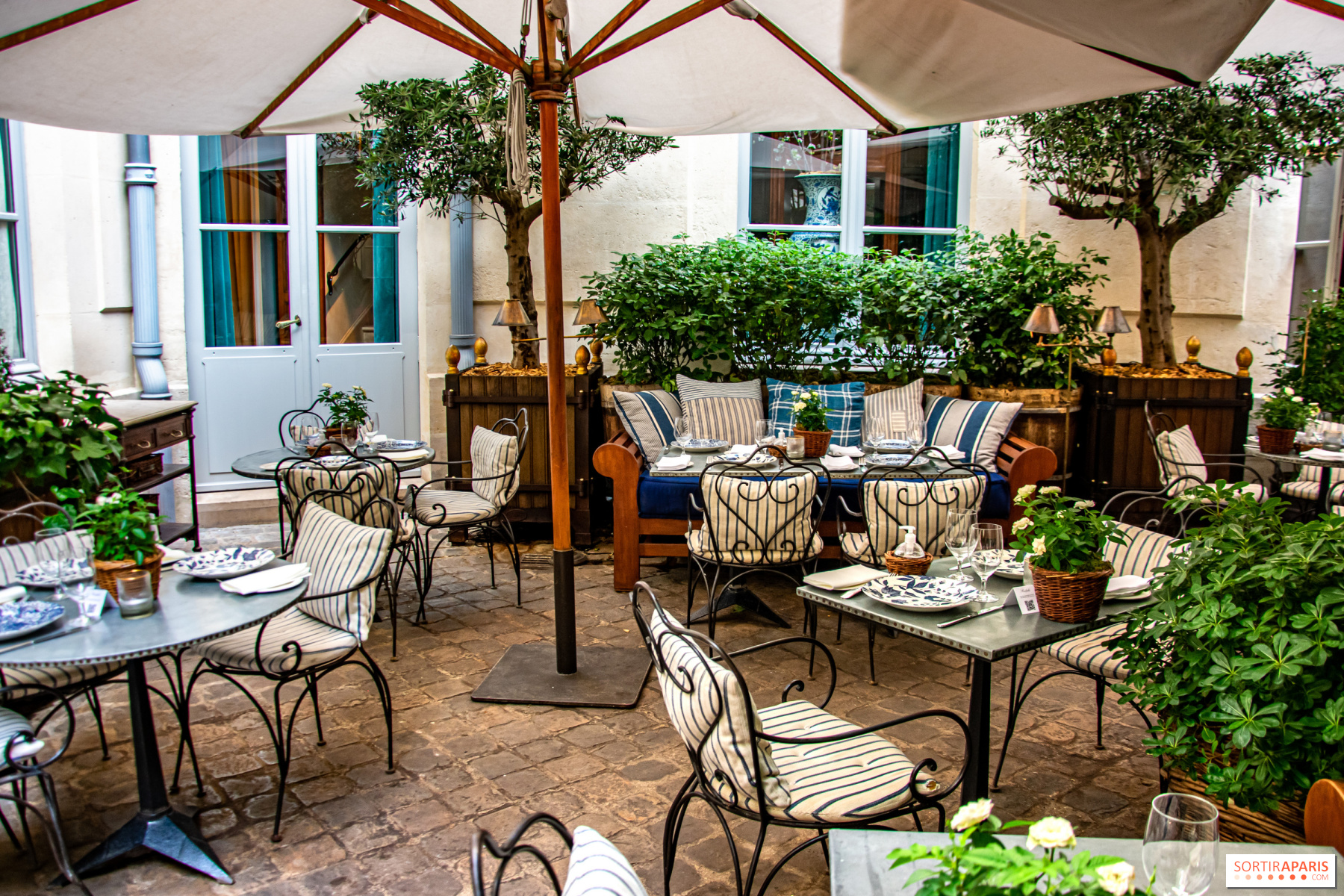 Ralph´s - Ralph Lauren´s beautiful courtyard restaurant in Paris